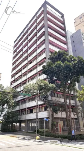 Sala comercial 130m² pronta para ocupação em São Paulo, próxima ao Metrô Brooklin, com ar