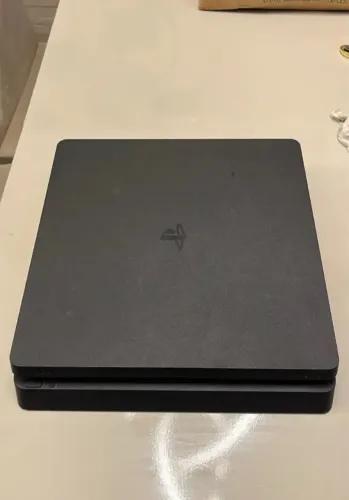 Playstation 4 (Ps4) Slim 2 Controles, aceito troca e proposta