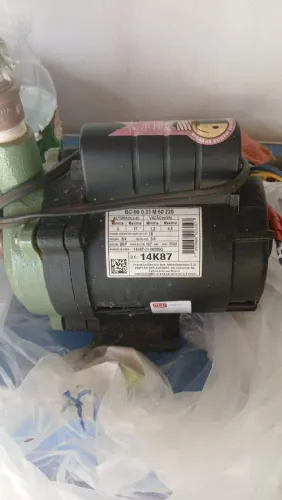 Vendo uma bomba em ótimo estado 