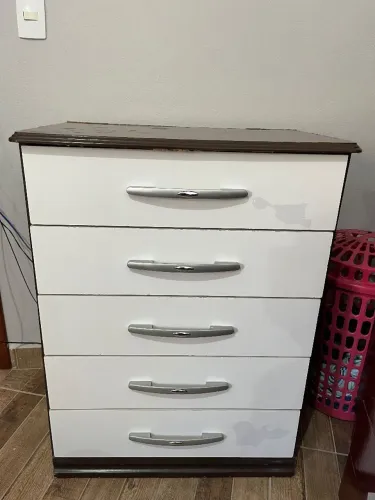 Vendo -   2 cômodas e 1 sapateira.
