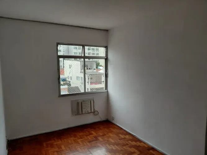 Imóvel para aluguel tem 60 metros quadrados com 2 quartos em Flamengo - Rio de Janeiro - R