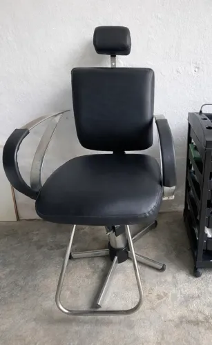 Cadeira de salão com apoio