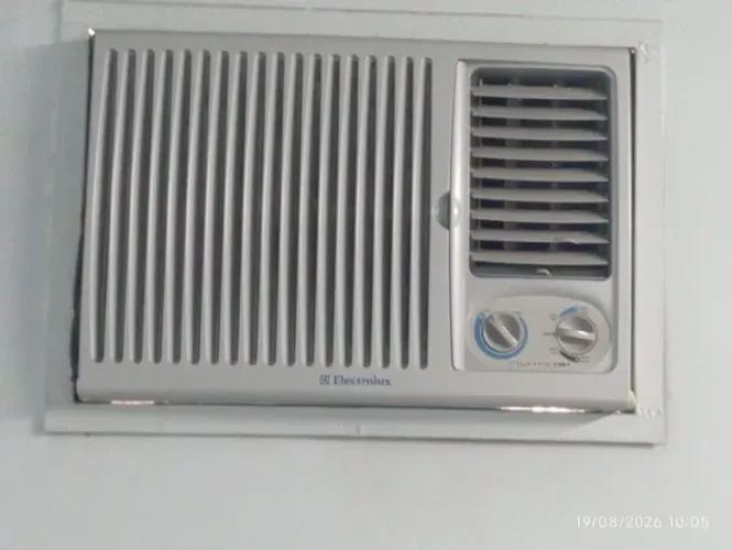 Ar-Condicionado de Janela Electrolux 7.000 BTUs - Usado