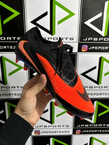 Chuteira Nike Phantom