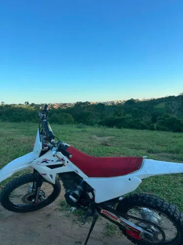 Honda CRF 230 - Guidão Alto + Escapamento Esportivo | Muito Conservada