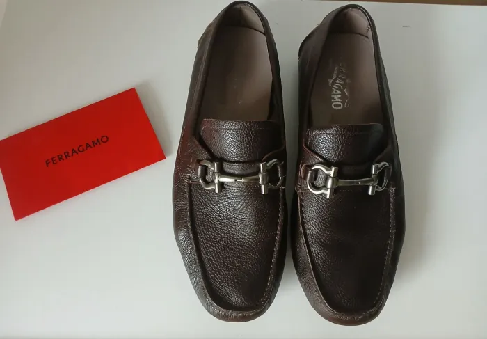 Sapato mocassim Salvatore Ferragamo 42