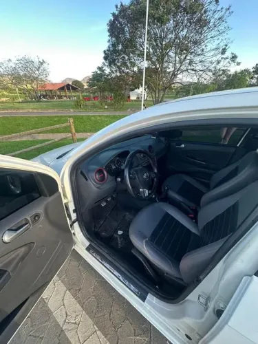 Volkswagen Gol Geração VI Rock IN RIO 1.0 8V MI Total Flex Mec. 4P 2016