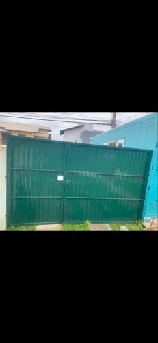 VENDO PORTÃO EM ÓTIMO ESTADO