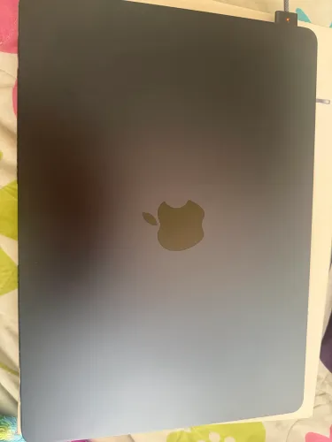 MacBook Air M3 Midnight 256GB | 99% bateria | 51 ciclos | Impecável