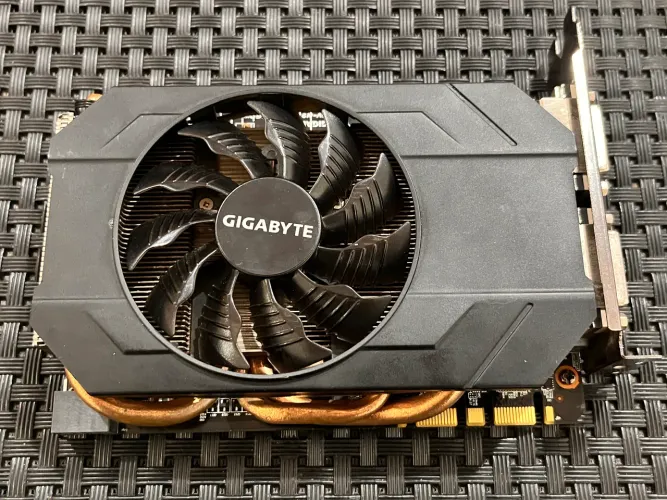 Gigabyte GTX 970 - 4GB