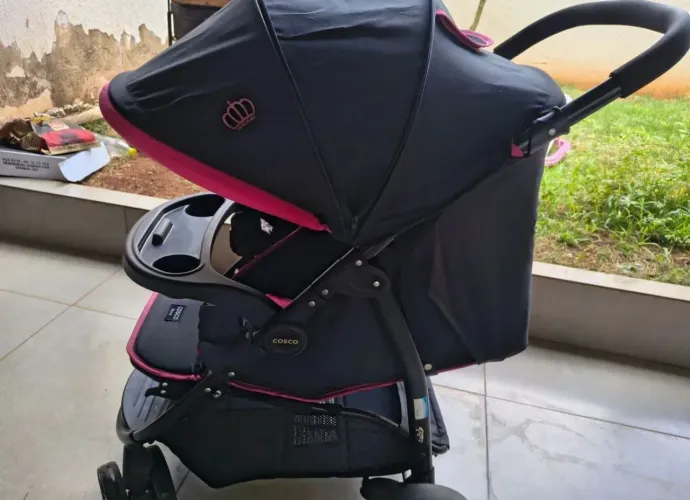 Carrinho de bebe Cosco 350,00
