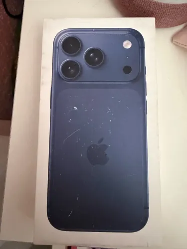 IPHONE 17 PRO AZUL MUITO NOVO