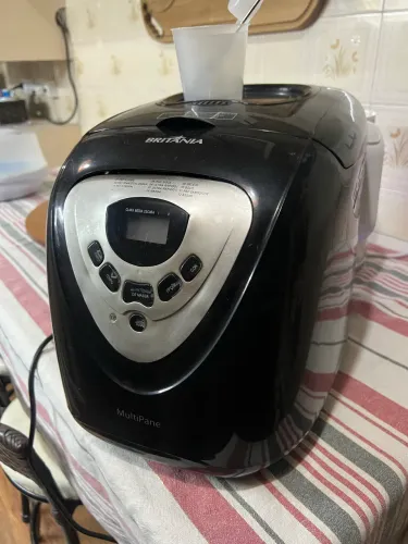 Panificadora multipane Britânia Preta 110v 