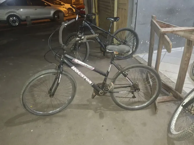Vendo bicicleta honston perfeito estado com guidão longo ótimo pra diminuir dores nas cost