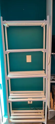 ESTANTE COM LUZ (LED)