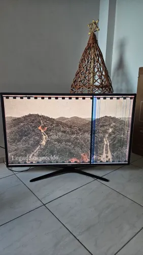 TV Samsung 43 polegadas c/defeito display