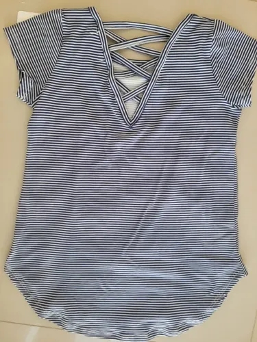 Blusa Feminina Importada EUA Listrada c/ Detalhe nas Costas PP