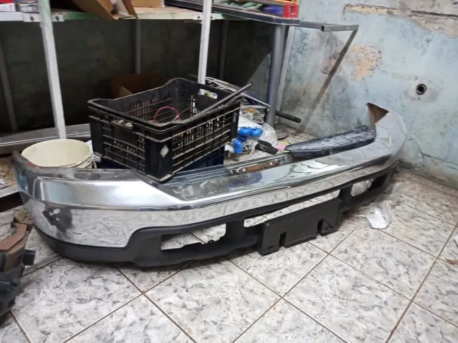 Para choque f350 f250 f4000 99 até até 2005