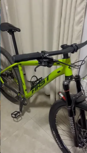 Vendo bike aro 29 firts tamanho 19 toda deore