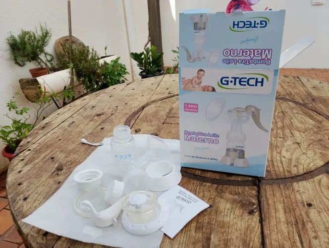 Bomba manual extratora leite materno.