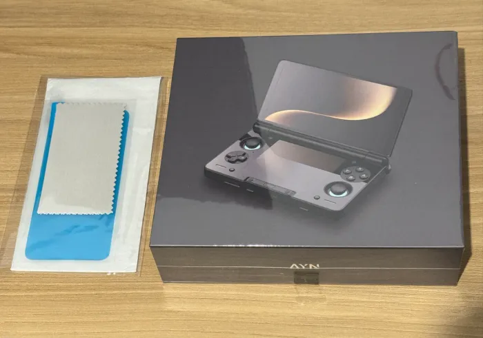 Novo console Ayn Thor, preto, 12+256, Snapdragon, tela OLED dupla, lacrado