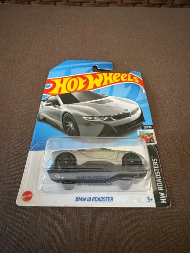 Hot Wheels BMW i8 Roadster