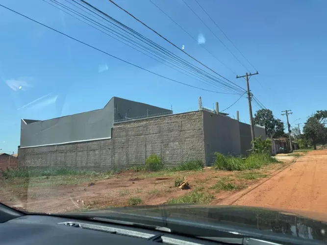 Imóvel para aluguel tem 572 metros quadrados com 3 quartos em Jardim Noroeste - Campo Gran