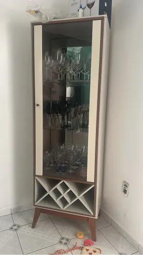 Vende se cristaleira e buffet 