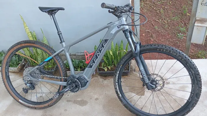 Bike elétrica sense