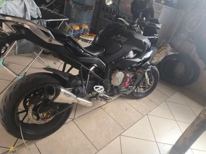 BMW XR 1000 triplo Black 