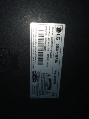 Tv LG Smart 50 polegadas (tela quebrada)