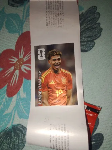Vendo essa figurinha da coca cola muito rara