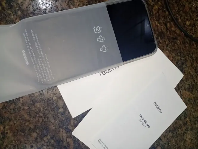Redimi C100i ,novo na caixa não foi usado,8de Ram,, memória 256