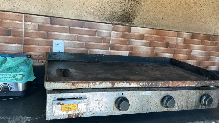 Vendo uma chapa de hambúrgueria 