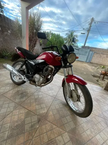 Fan 150 2013 ( pego menor ou iPhone)