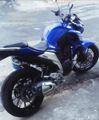 Vendo Fazer 250