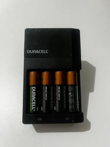 Carregador de pilhas Duracell