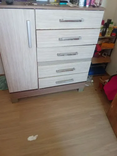 Vendo cômoda 200