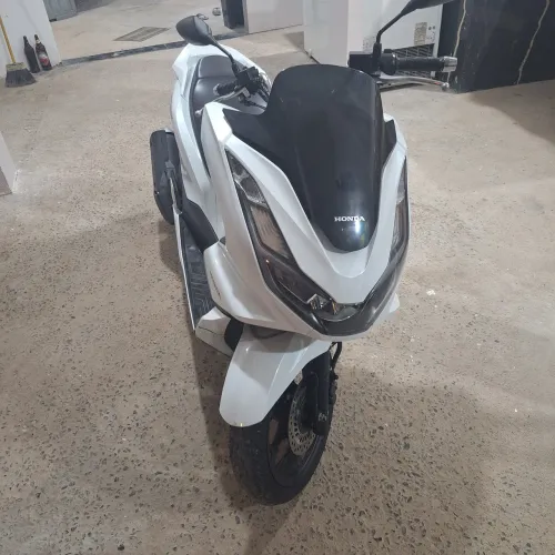 Vendo pcx impecável 
