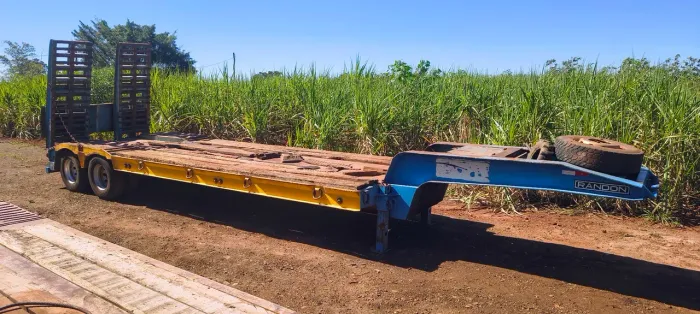 Carreta prancha randon 2 eixos reta