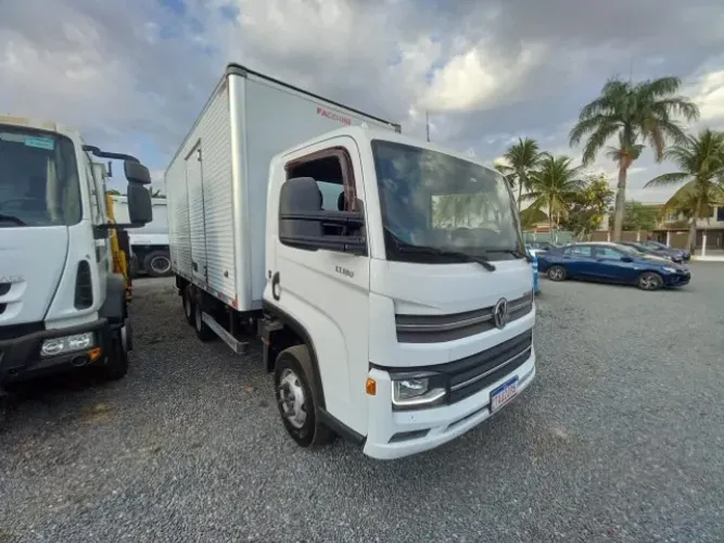VW 13.180 6X2 ANO 24/25 BAU 129.863KM