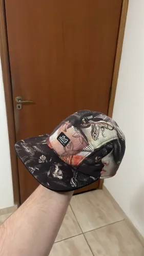 Boné Lost