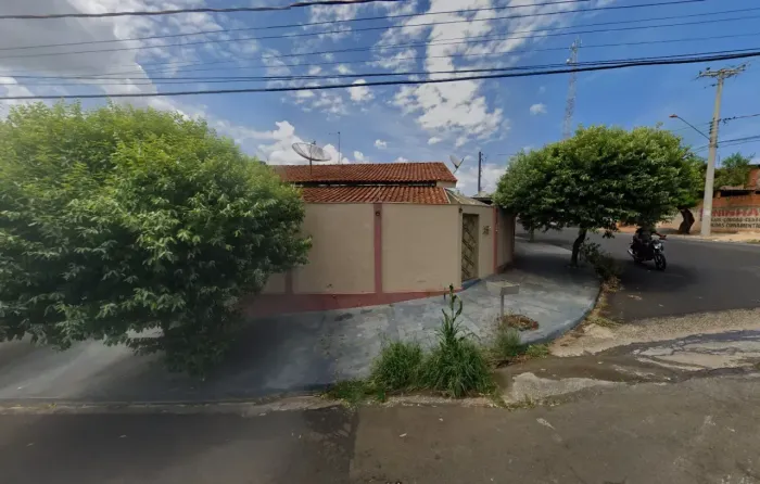 Casa à venda/aluguel no Jardim Santa Rosa, Matão/SP
