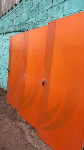 Portas com Marco, Fechadura e Chave - 82 cm e 92 cm
