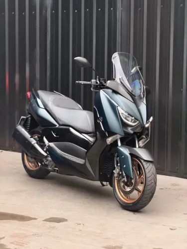 XMAX 250 VERDE 2023/2024