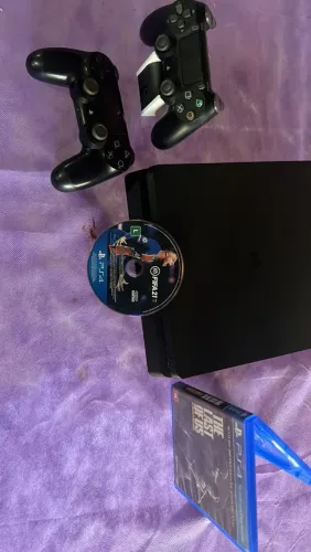 PS4 slim 500 GB zerado nunca foi aberto preço único pra sair agora??