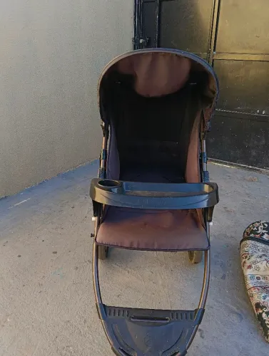Vendo carrinho de bebe do geito que tá