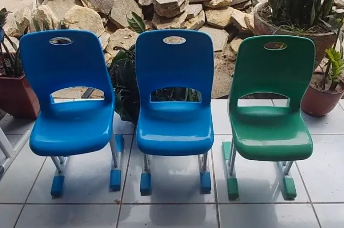 CADEIRA FIXA INFANTIL DESK
