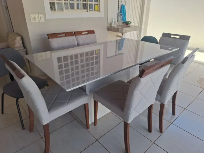 Vendo mesa laqueada