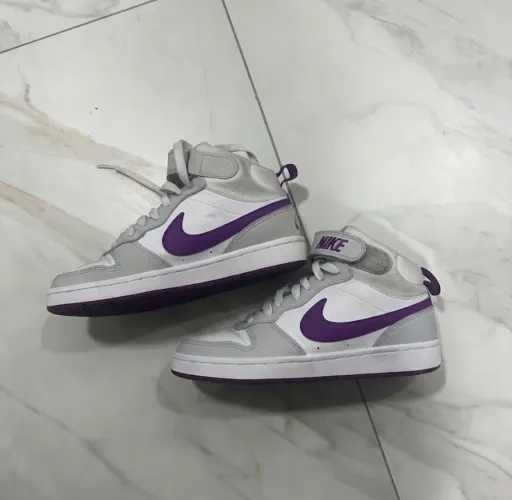 Tênis Nike court borough 